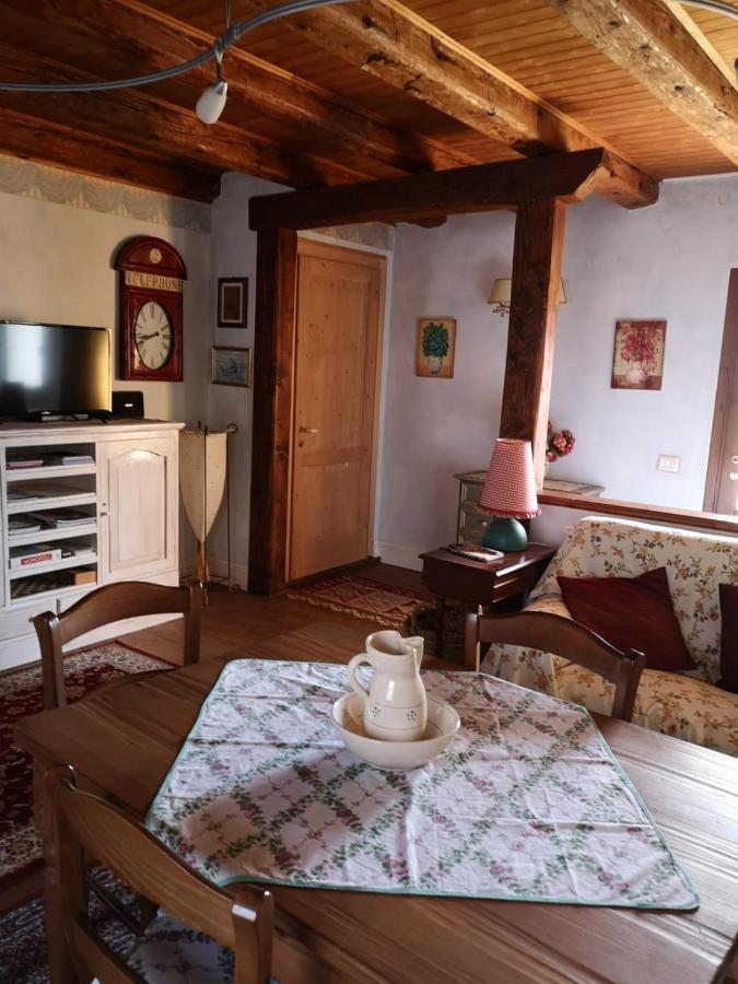 East Wind Bed & Breakfast Medea Екстериор снимка